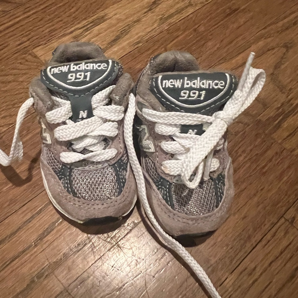 New Balance Gray Sneakers Mesh Suede Design